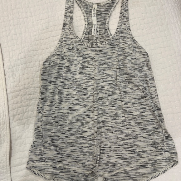 Lululemon Salute the Sun Tank Gently Worn Size 10 - Picture 7 of 7